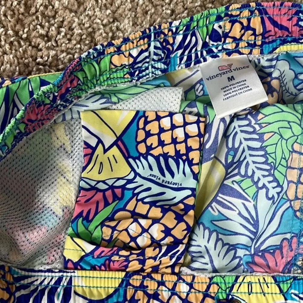 VINEYARD‎ VINES TROPICAL PRINT  MENS  SWIM TRUNKS   SIZE M